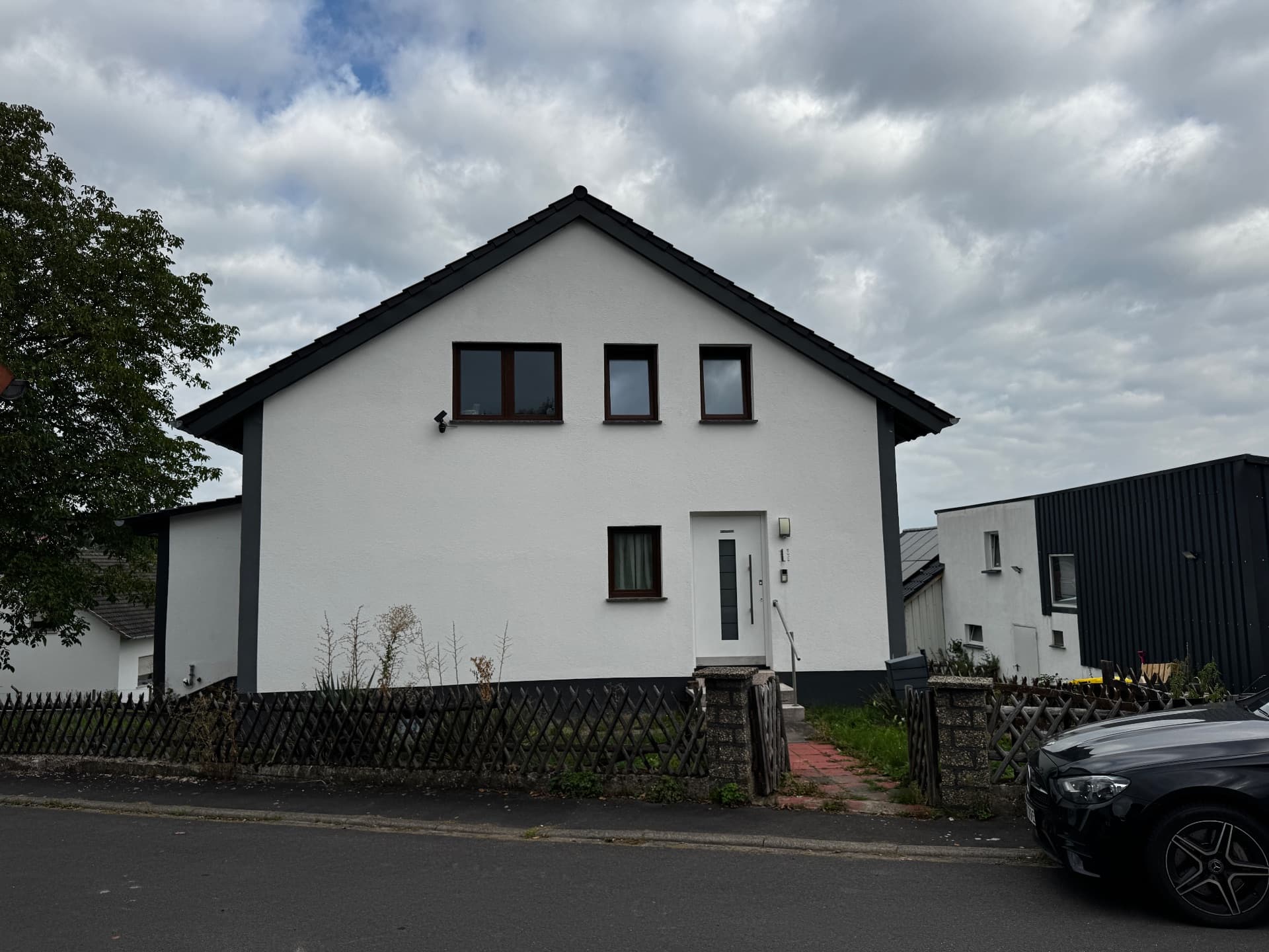 Kernsaniertes Mehrgenerationenhaus zu Verkaufen